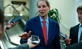 Wyden Presses for Investigation Into JPMorgan Chase and Epstein