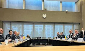 US hails progress in Ukraine peace talks but security questions unresolved