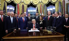 Trump plans to propose extending Obamacare subsidies, report says